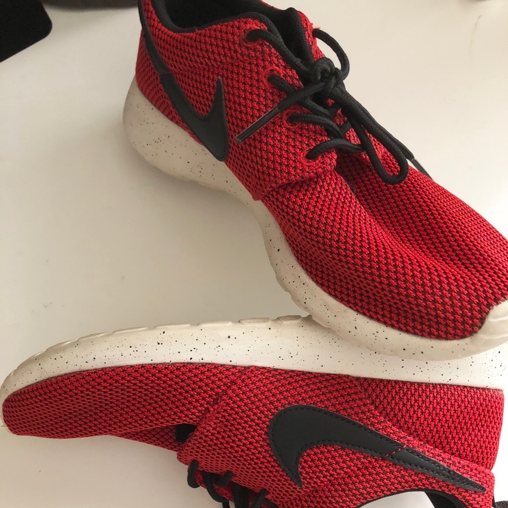 Red Nike Roshe Runs